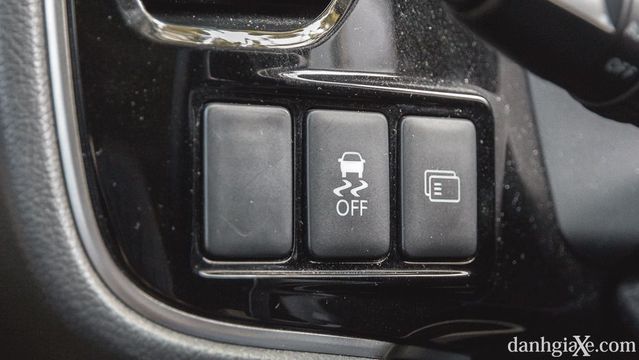 Đánh giá xe Mitsubishi Outlander 2017: Sự lựa chọn hoàn hảo cho quý ông Đánh giá xe Mitsubishi Outlander 2017: Sự lựa chọn hoàn hảo cho quý ông