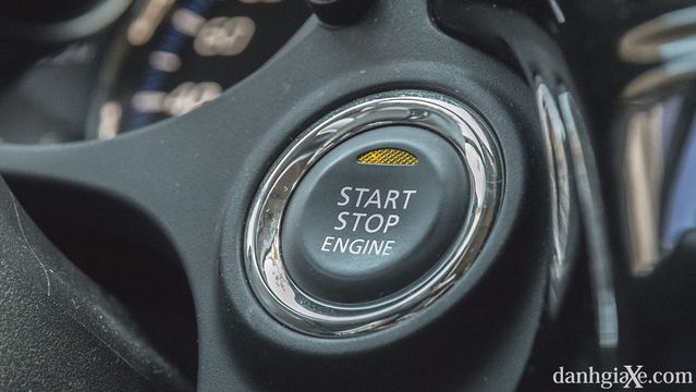 Đánh giá xe Mitsubishi Outlander 2017: Sự lựa chọn hoàn hảo cho quý ông Đánh giá xe Mitsubishi Outlander 2017: Sự lựa chọn hoàn hảo cho quý ông