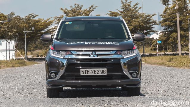 Đánh giá xe Mitsubishi Outlander 2017: Sự lựa chọn hoàn hảo cho quý ông Đánh giá xe Mitsubishi Outlander 2017: Sự lựa chọn hoàn hảo cho quý ông