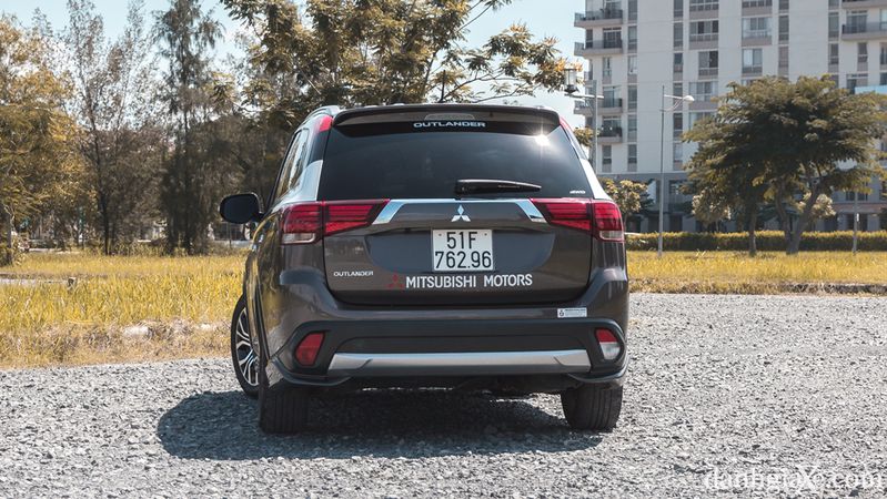 Đánh giá xe Mitsubishi Outlander 2017: Sự lựa chọn hoàn hảo cho quý ông Đánh giá xe Mitsubishi Outlander 2017: Sự lựa chọn hoàn hảo cho quý ông