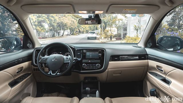 Đánh giá xe Mitsubishi Outlander 2017: Sự lựa chọn hoàn hảo cho quý ông Đánh giá xe Mitsubishi Outlander 2017: Sự lựa chọn hoàn hảo cho quý ông