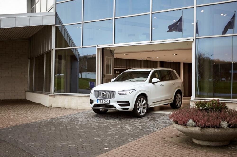 Volvo trì hoãn kế hoạch ra mắt xe tự lái xe tự lái Volvo
