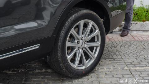 Đánh giá xe Ford Explorer 2017: Mạnh mẽ đậm “chất” Mỹ