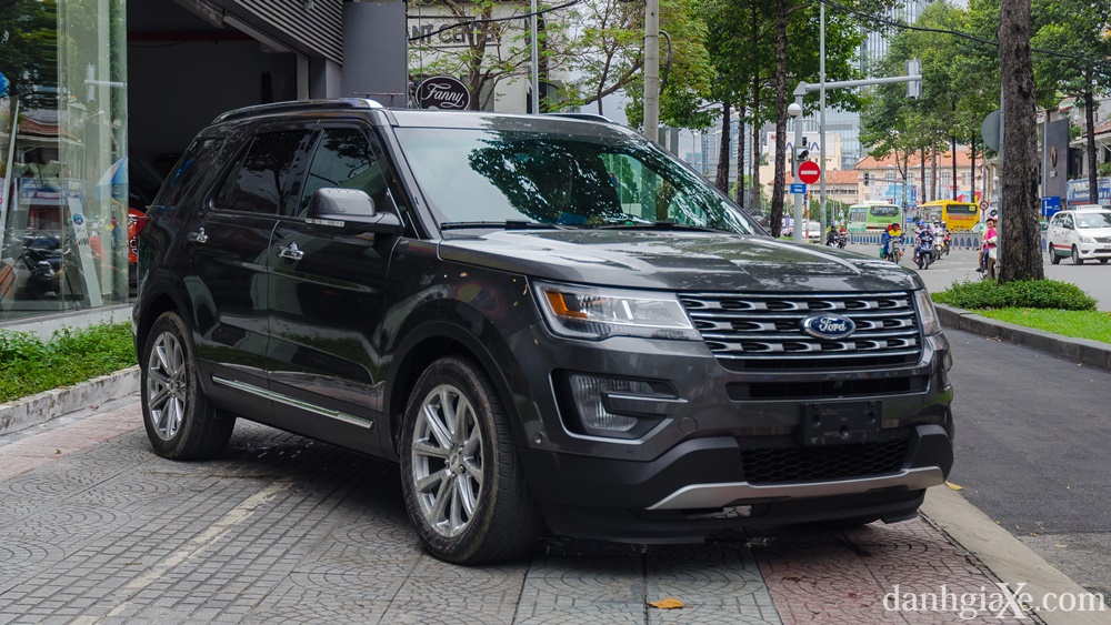 Đánh giá xe Ford Explorer 2017: Mạnh mẽ đậm “chất” Mỹ