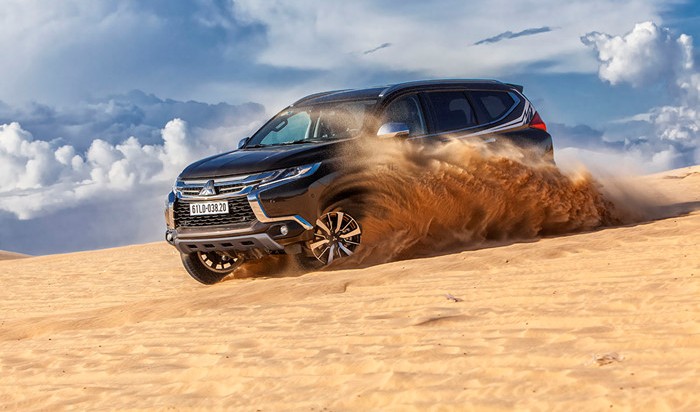 So sánh xe Toyota Fortuner 2017 và Mitsubishi Pajero Sport 2017: Chọn xe chất lượng hay hợp túi tiền? So sánh xe Toyota Fortuner 2017 và Mitsubishi Pajero Sport 2017: Chọn xe chất lượng hay hợp túi tiền?