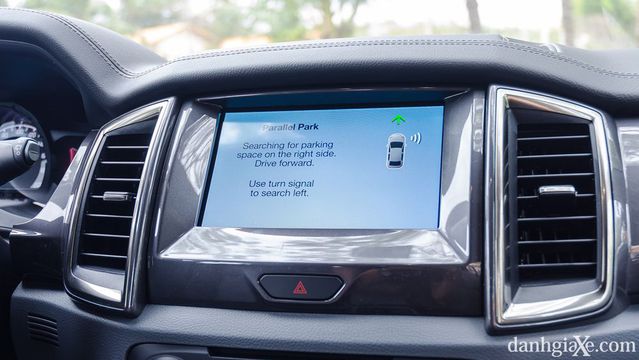 Đánh giá xe Ford Everest 2017: “Đắt xắt ra miếng” Đánh giá xe Ford Everest 2017