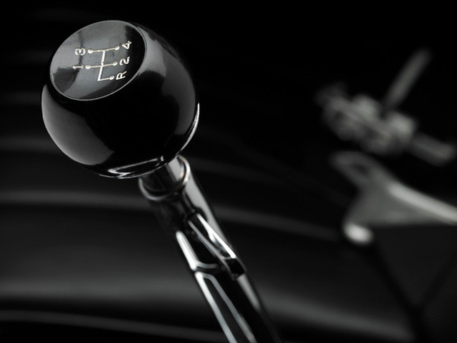 Xe cổ Shelby Cobra 427 có giá bán 2 triệu USD