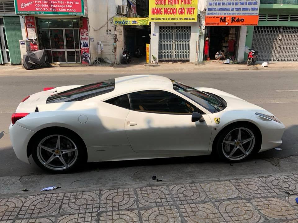 Ferrari 458 Italia từng thuộc sở hữu của Phan Thành tái xuất trên phố Sài  thành với ngoại thất đỏ rực