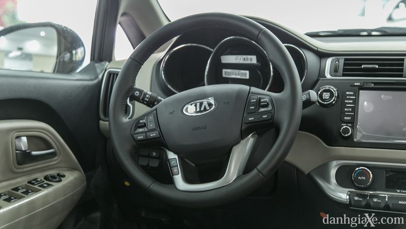 Đánh giá xe KIA Rio 2017: Thiết kế nhỏ gọn, giá cả hợp lý Đánh giá xe KIA Rio 2017