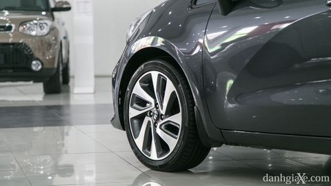 Đánh giá xe KIA Rio 2017: Thiết kế nhỏ gọn, giá cả hợp lý Đánh giá xe KIA Rio 2017