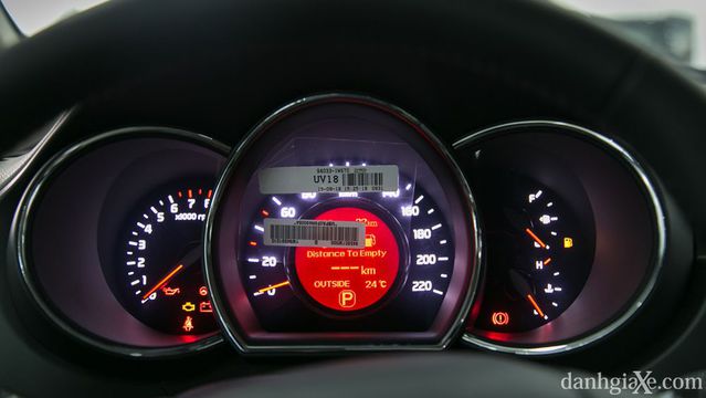 Đánh giá xe KIA Rio 2017: Thiết kế nhỏ gọn, giá cả hợp lý Đánh giá xe KIA Rio 2017