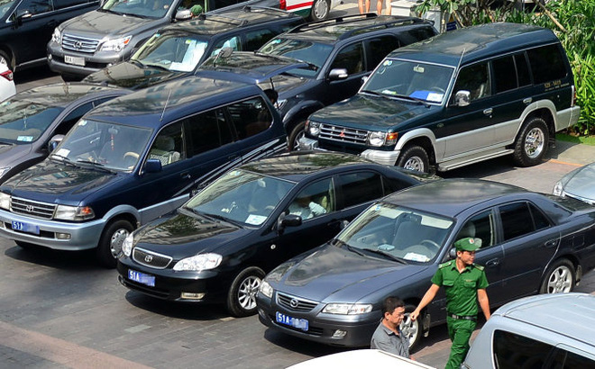 Đấu giá công khai xe ô tô công