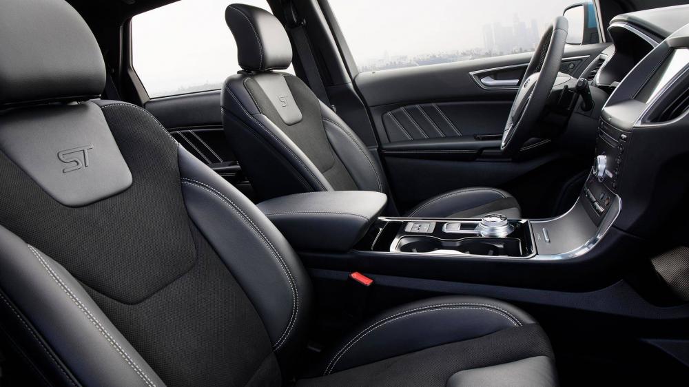 Nội thất bên trong Ford Edge ST 2019