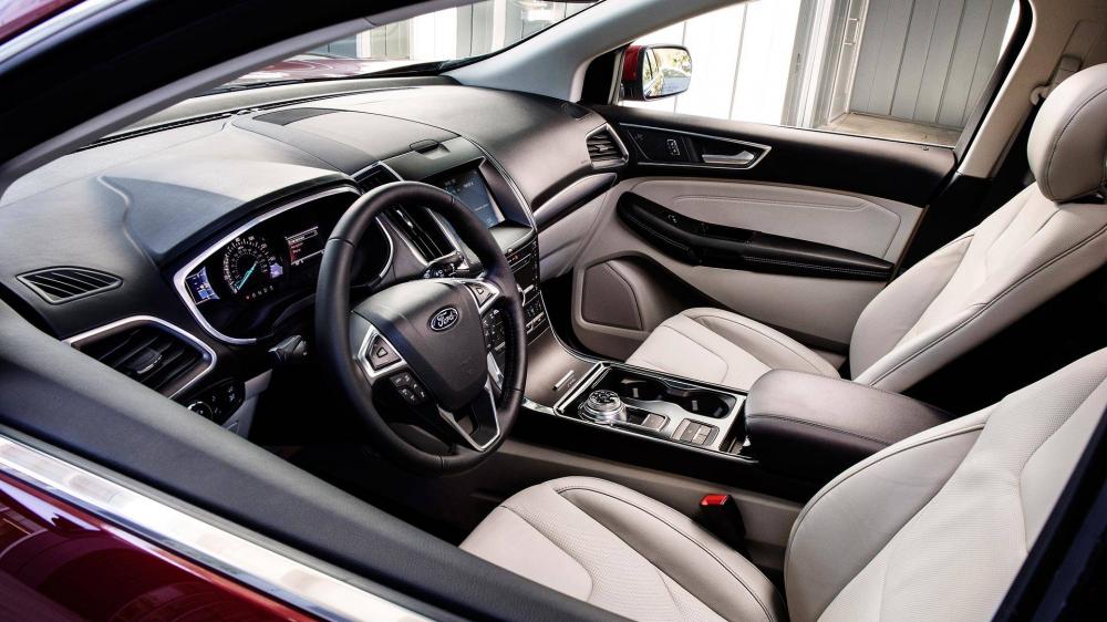 Nội thất của Ford Edge 2019 bản Titanium