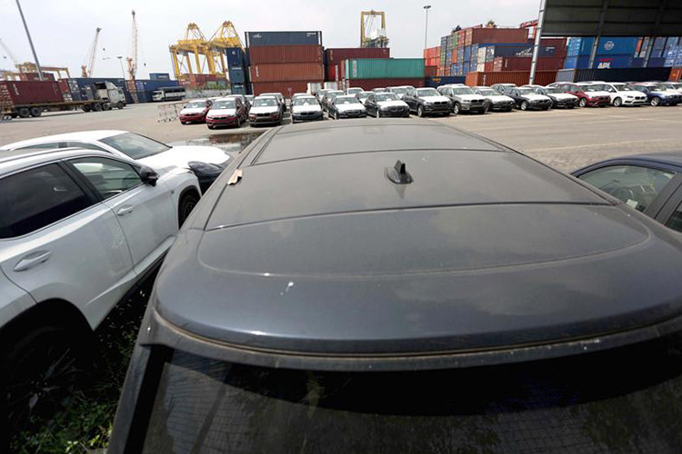 Lô xe BMW và Mini tại cảng VICT Lô xe BMW và Mini tại cảng VICT