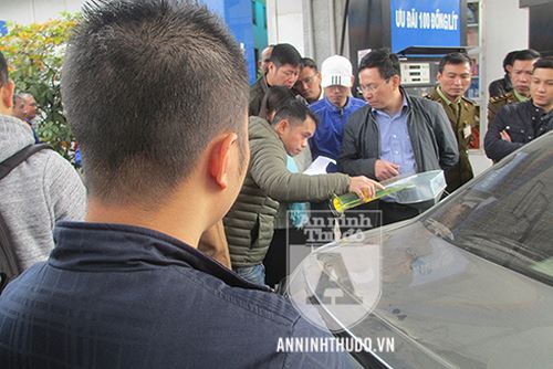 Nghi ngờ gian lận của Petrolimex