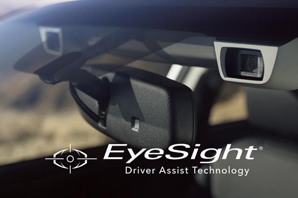Công nghệ xe Subaru Eyesight trước xe