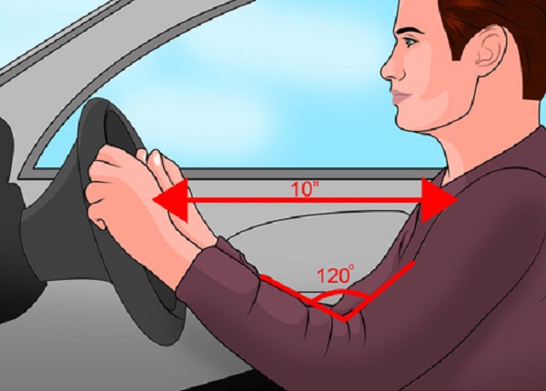 Chỉnh chiều cao vô lăng để lái xe thoải mái, an toàn Lái xe an toàn khi biết cách chỉnh chiều cao vô lăng