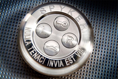 Chìa khóa xe độc đáo Spyker