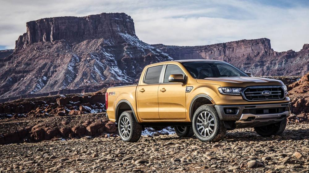 Ford Ranger 2019 sẽ về Việt Nam Ford Ranger 2019 đứng trên đường sỏi đá