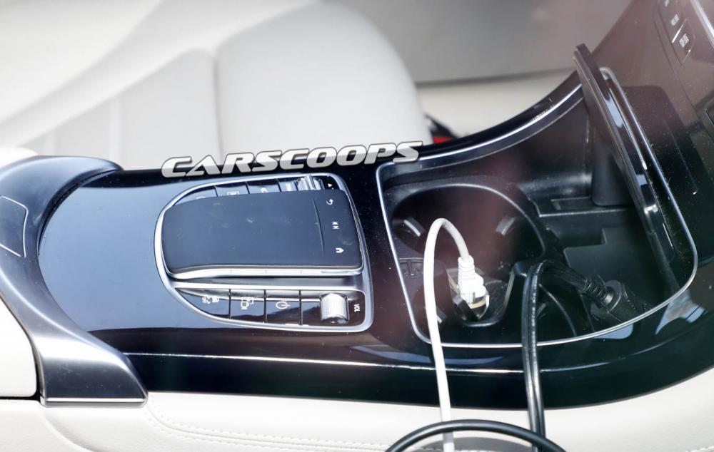 Cụm điều khiển trung tâm của Mercedes-Benz GLC 2019