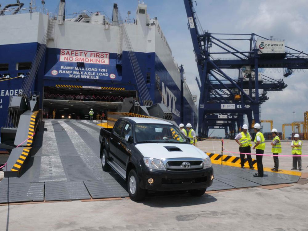 Nhập khẩu ô tô khó khăn do Nghị định 116/2017 Nhập khẩu ô tô khó khăn