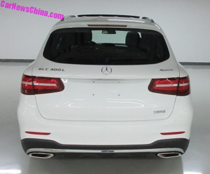 Mercedes-Benz GLC-L nhìn từ phía sau