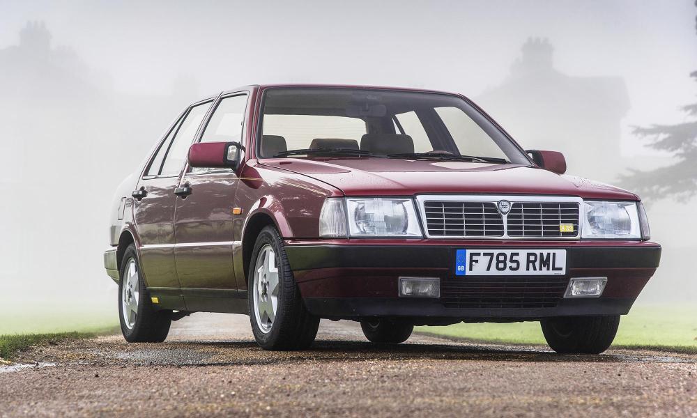 Đấu giá xế cổ Lancia Thema 8.32 Series 1