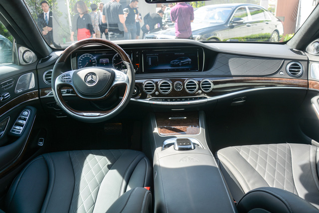 Nội thất Mercedes Maybach S400 
