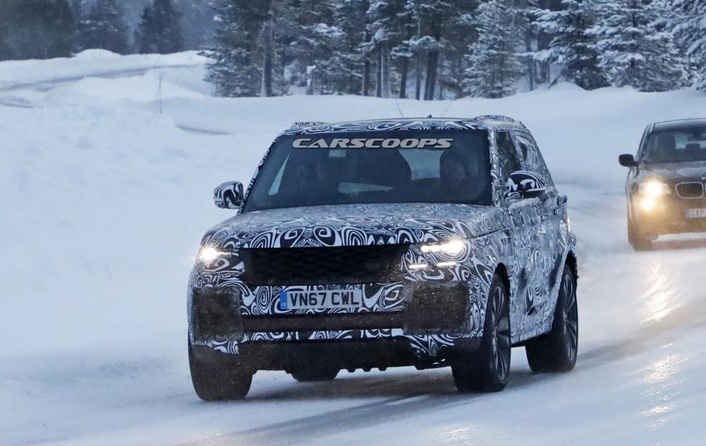 Range Rover SV Coupe trên đường thử Range Rover SV Coupe trên đường thử