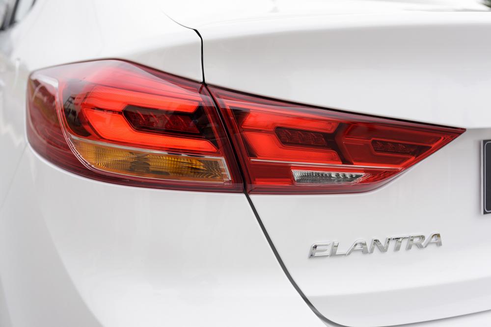 Đèn hậu của Hyundai Elantra Sport