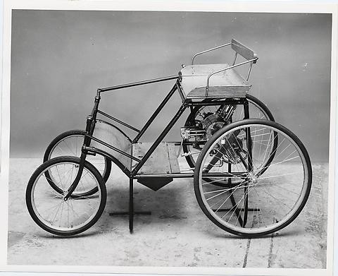 Balzer xe ô tô đầu tiên trên thế giới  Xe ô tô Balzer