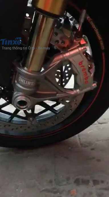 Phuộc và phanh của Ducati Panigale V4 S tại Việt Nam Phuộc và phanh của Ducati Panigale V4 S tại Việt Nam