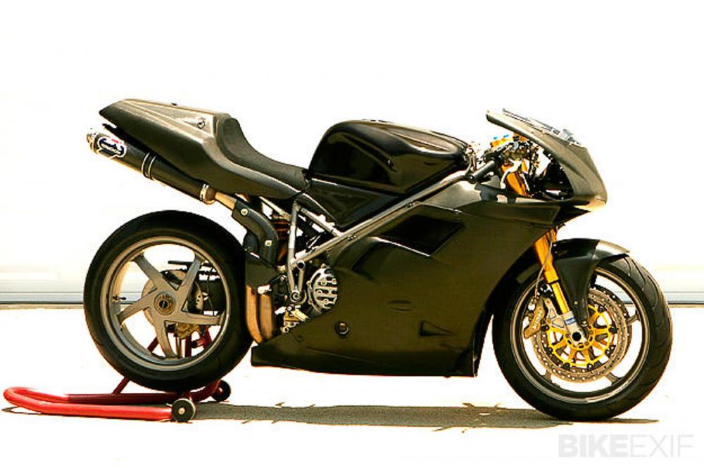 Ducati 748 RS