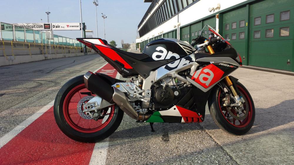 Aprilia RSV4 RF 2018 Aprilia RSV4 RF 2018
