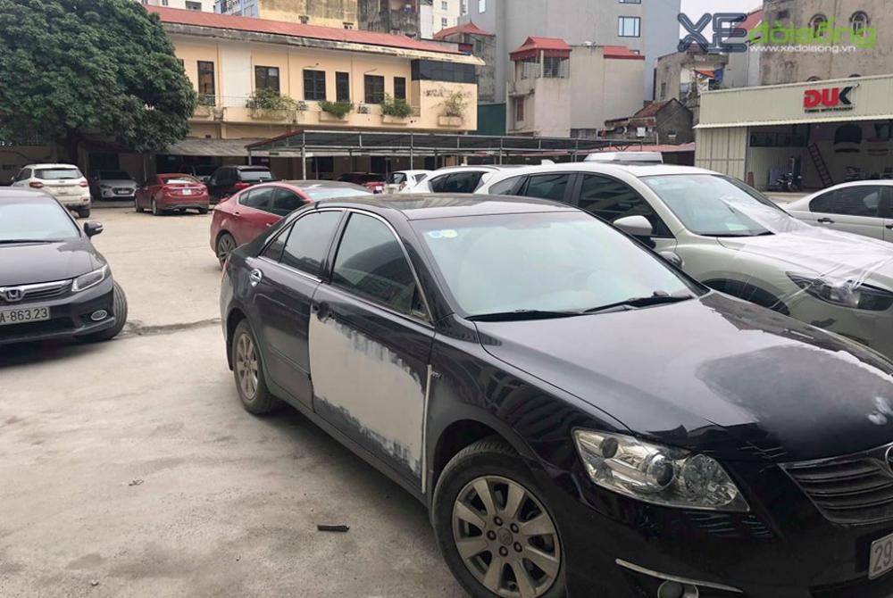 Bóc decal cổ động U23 Việt Nam sai cách, chủ xe mất tiền triệu để sơn lại