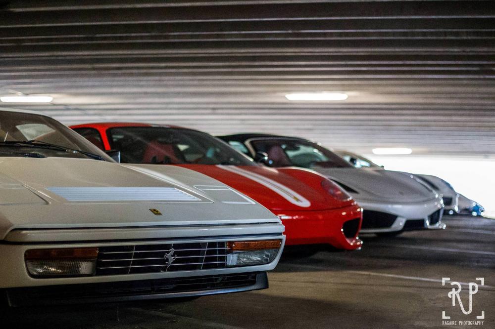 Bộ sưu tập xe phủ bụi