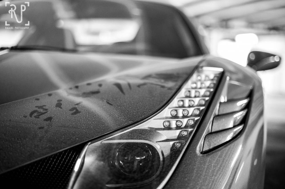 Bộ sưu tập xe phủ bụi