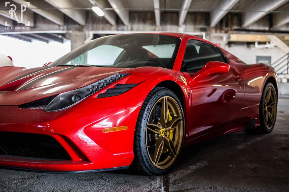 Bộ sưu tập xe phủ bụi