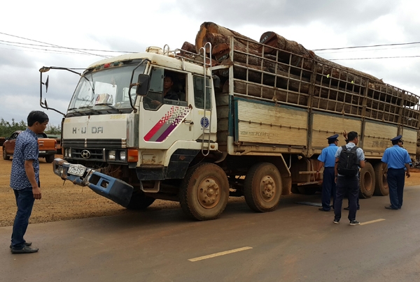 Nguy hiểm từ ô tô hết niên hạn không được kiểm soát chặt chẽ