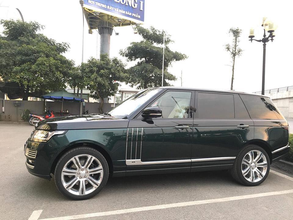 Range Rover SVAutobiography 2017 tại Lào Cai