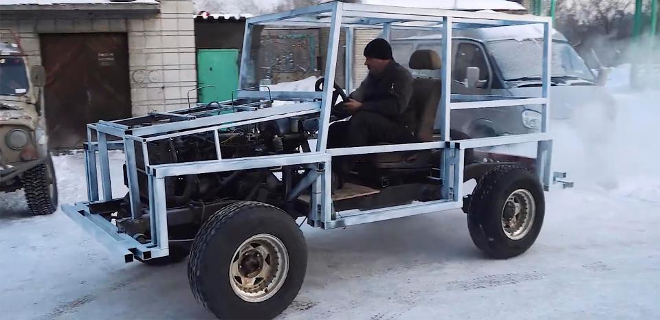 Mercedes-Benz G-Class bằng băng tuyết