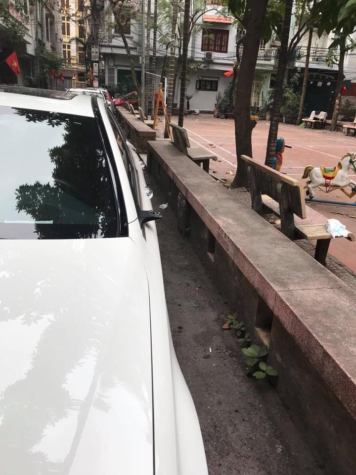 Xe bị vặt gương