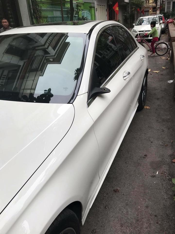 Xe bị vặt gương