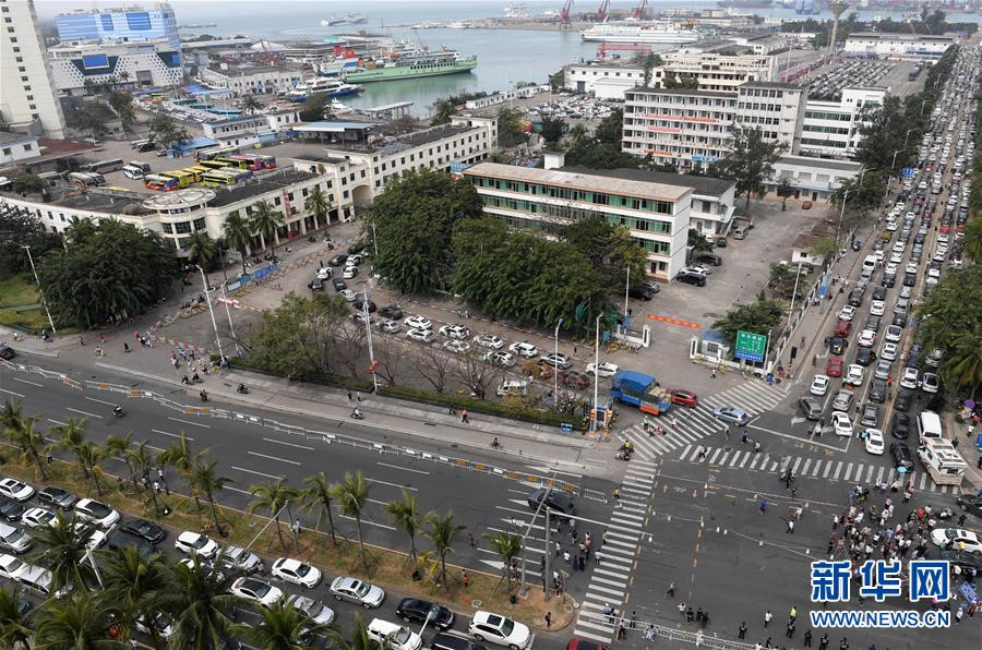 Hãi hùng với cảnh kẹt xe, chờ phà trong 4 ngày ở Trung Quốc sau Tết Hãi hùng với cảnh kẹt xe, chờ phà trong 4 ngày ở Trung Quốc sau Tết