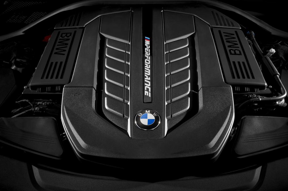 bmw-m760-v12 bmw-m760-v12