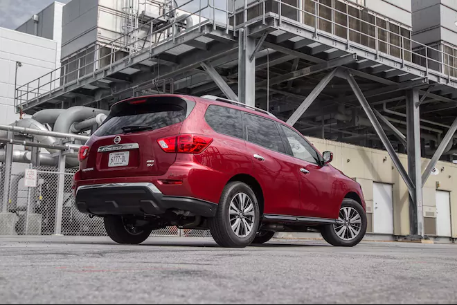 2017-nissan-pathfinder