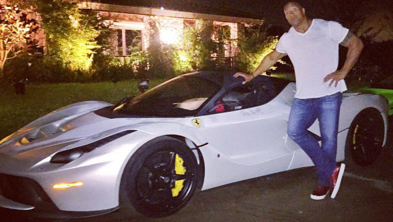 The Rock không ngồi vừa LaFerrari Zlatan Ibrahimovic