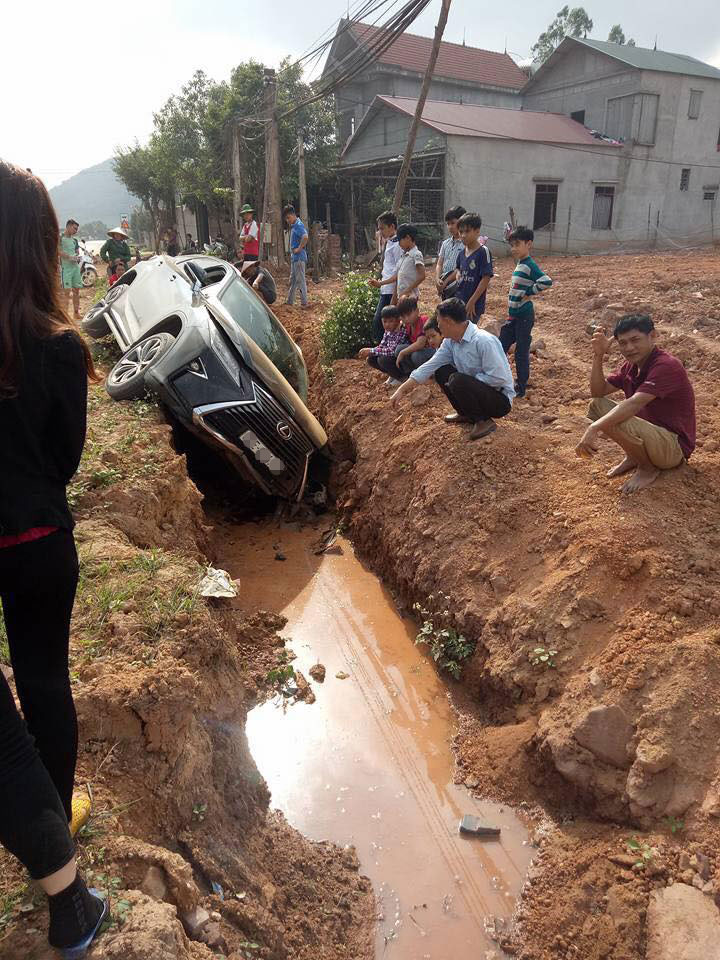 Tai nạn Lexus RX Tai nạn Lexus RX