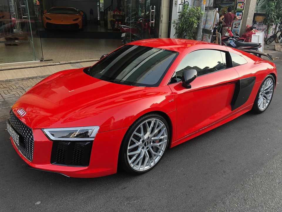 Audi R8 V10 Plus